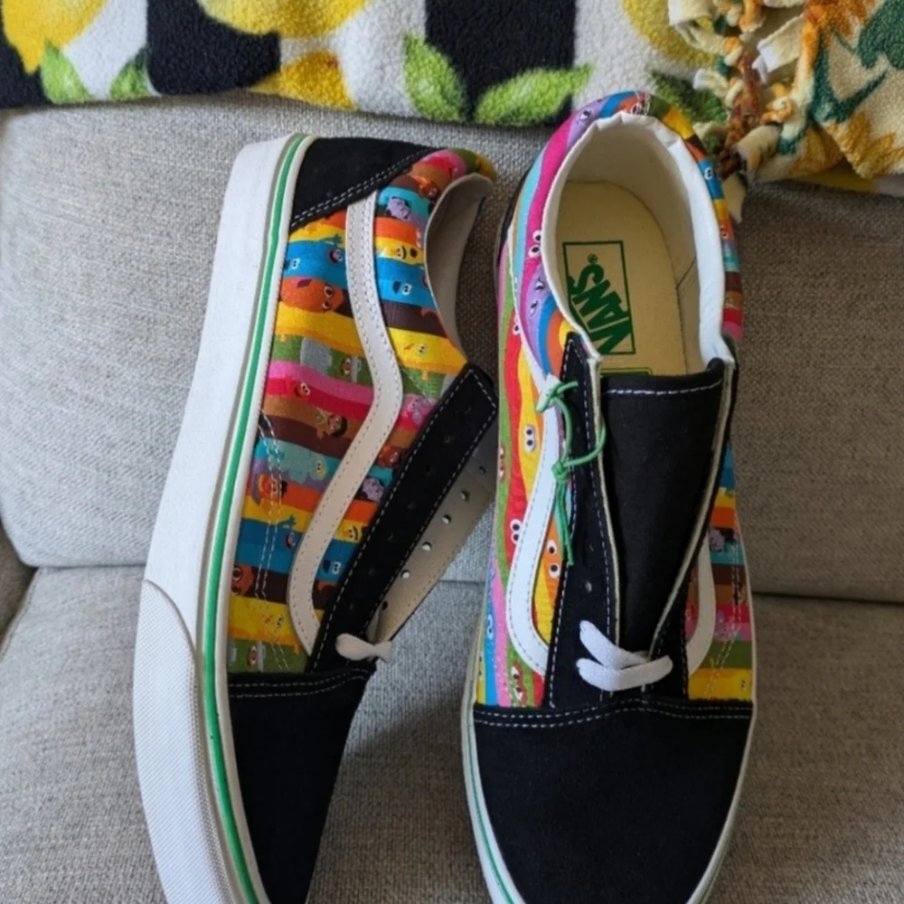 Vans Old Skool Sesame Street Men Rainbow Stripes Colorful Black 032025 - Picture 4 of 8